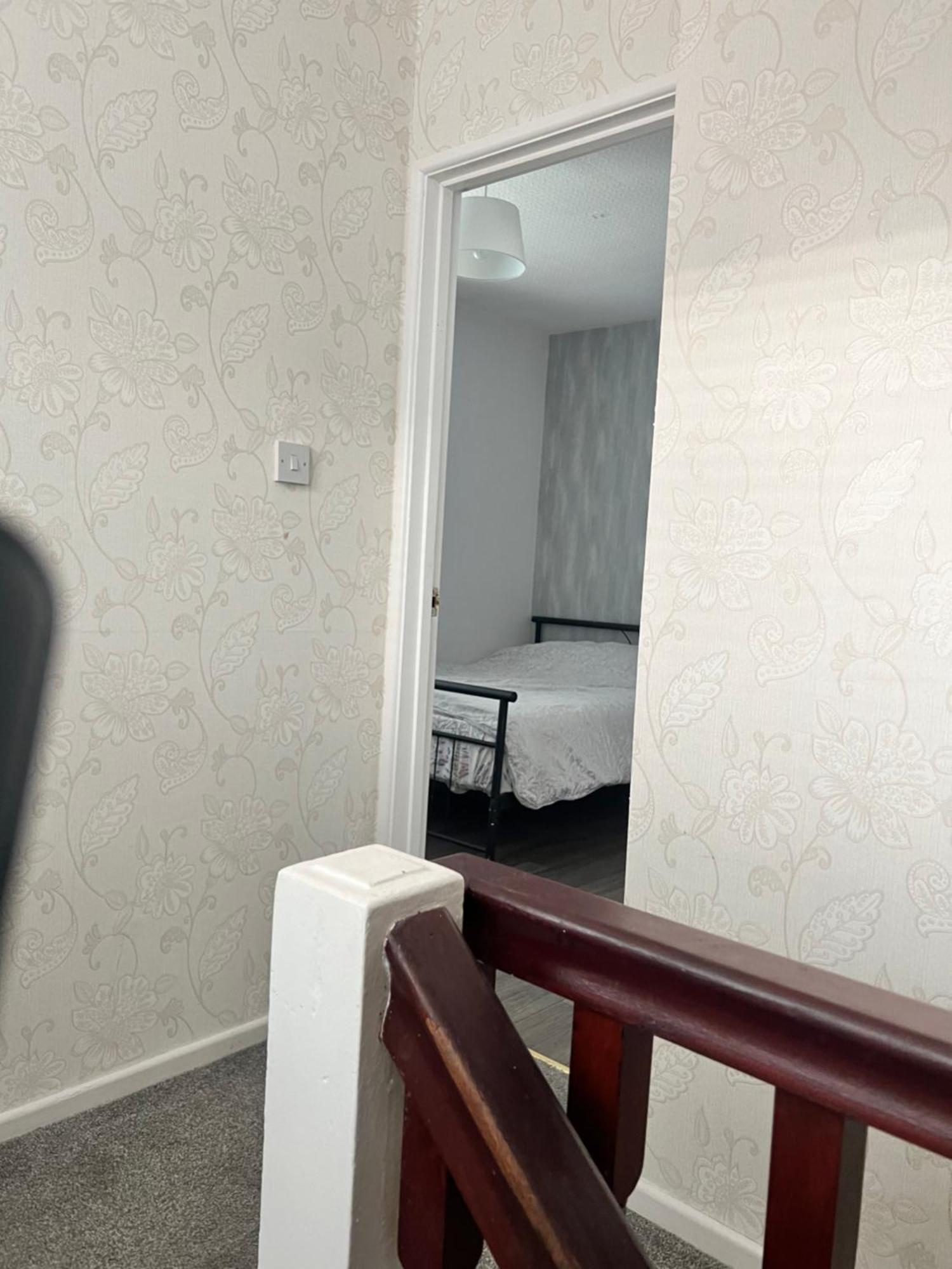 Macs Belfast Single Bedroom Екстер'єр фото